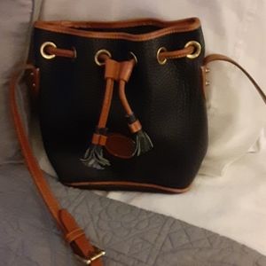 Dooney&Bourke navy crossbody bag